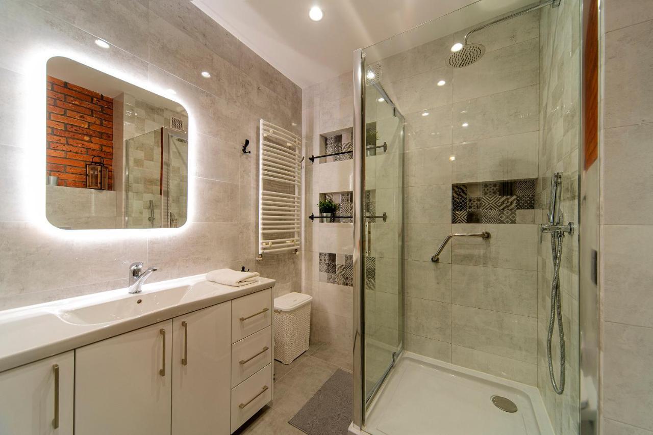 Lodz4Rent - Piotrkowska - Premium Apartment 9,7 - Hopa Lupa 1400M Pieszo !! מראה חיצוני תמונה